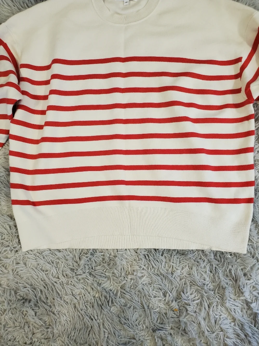 Uniqlo Crewneck Sweater with Red Stripes - Picture 5 of 9